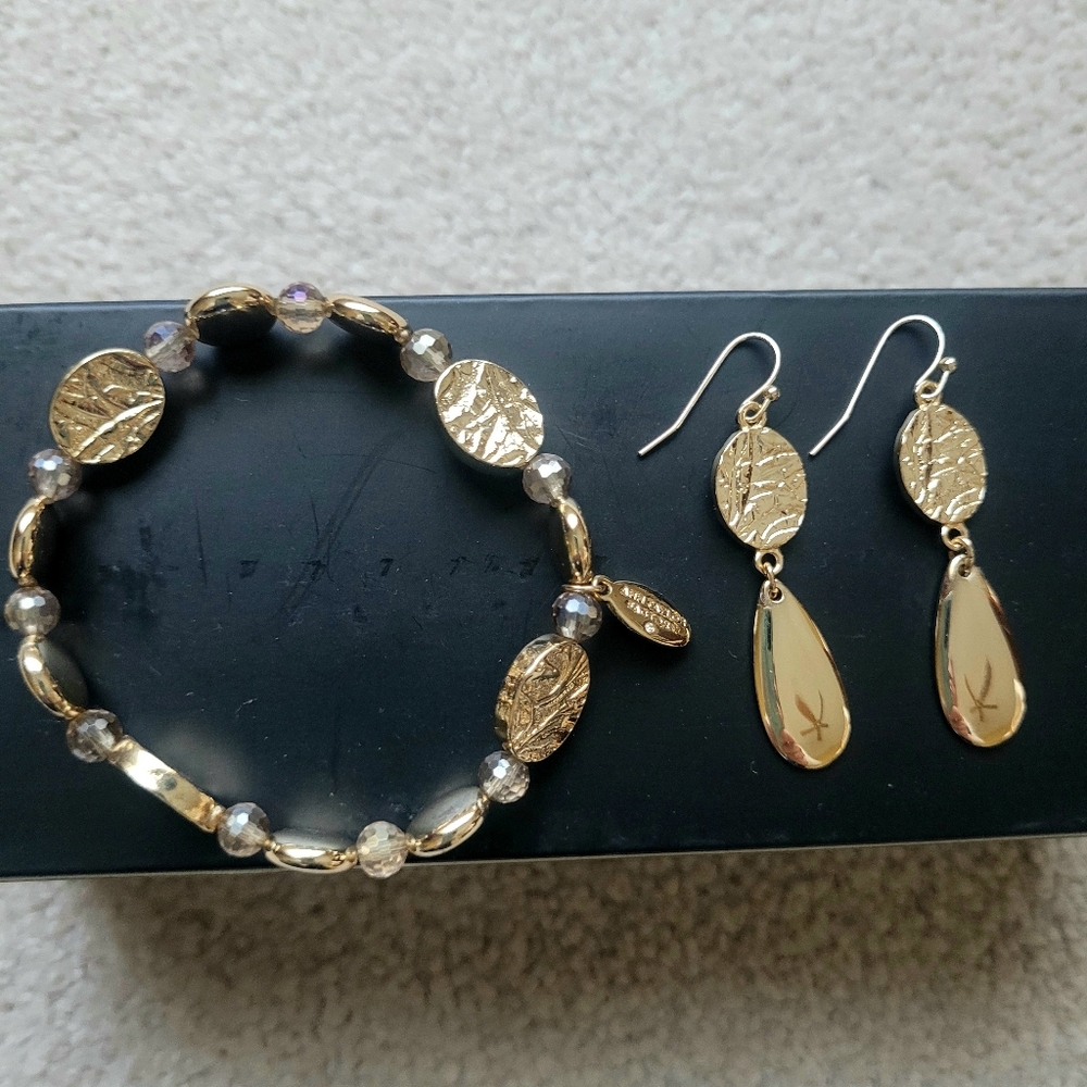 NWOT Ann Taylor Gold Drop Earrings and Bracelet Set